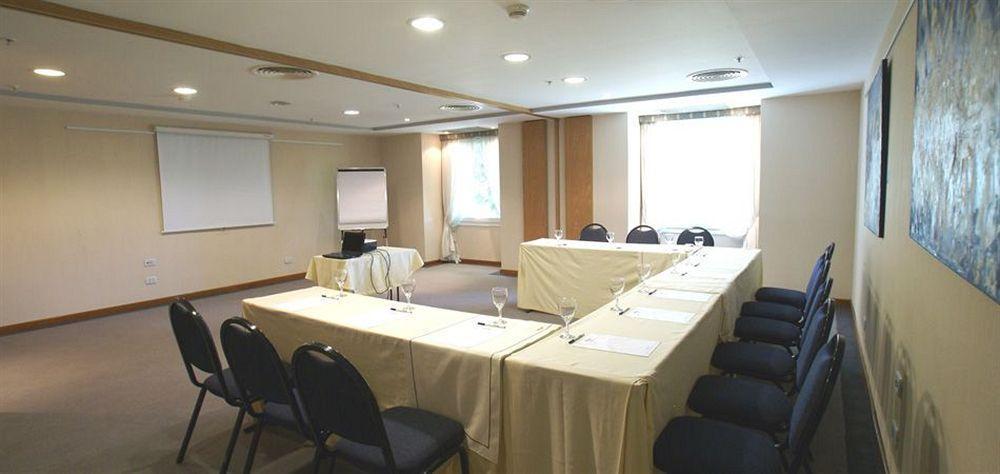 Hotel Aeroparque Inn & Suites Буенос Айрес Екстериор снимка