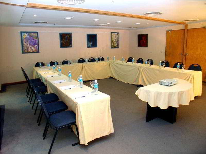 Hotel Aeroparque Inn & Suites Буенос Айрес Бизнес снимка