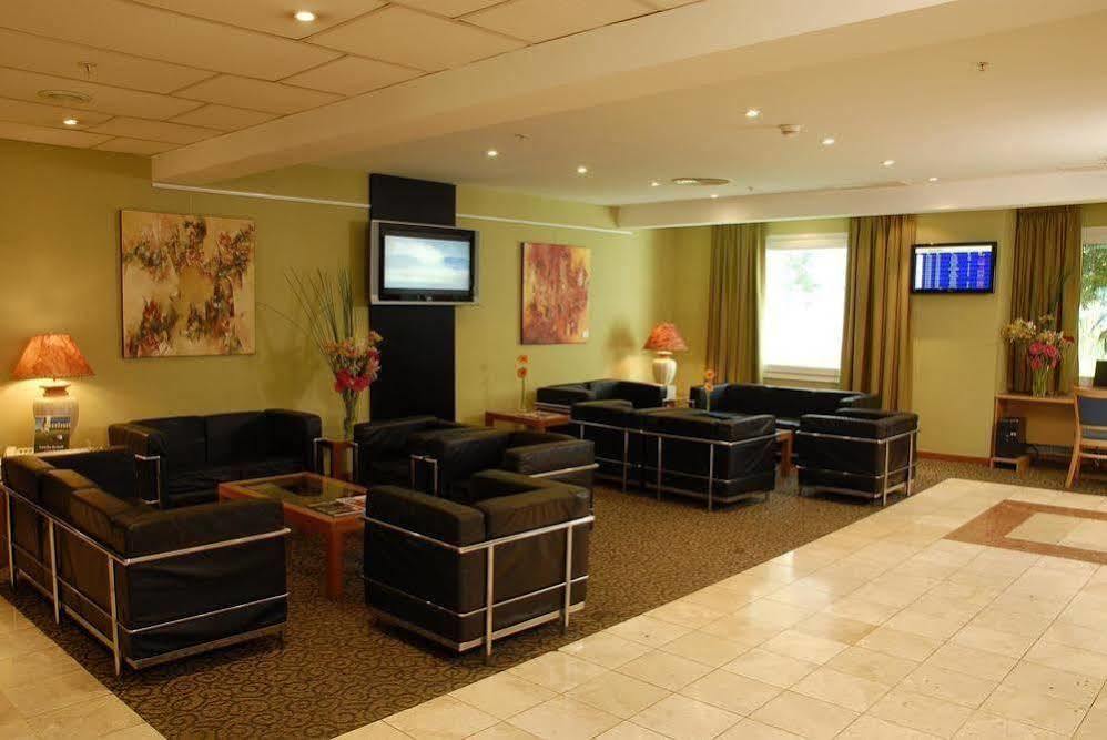 Hotel Aeroparque Inn & Suites Буенос Айрес Екстериор снимка